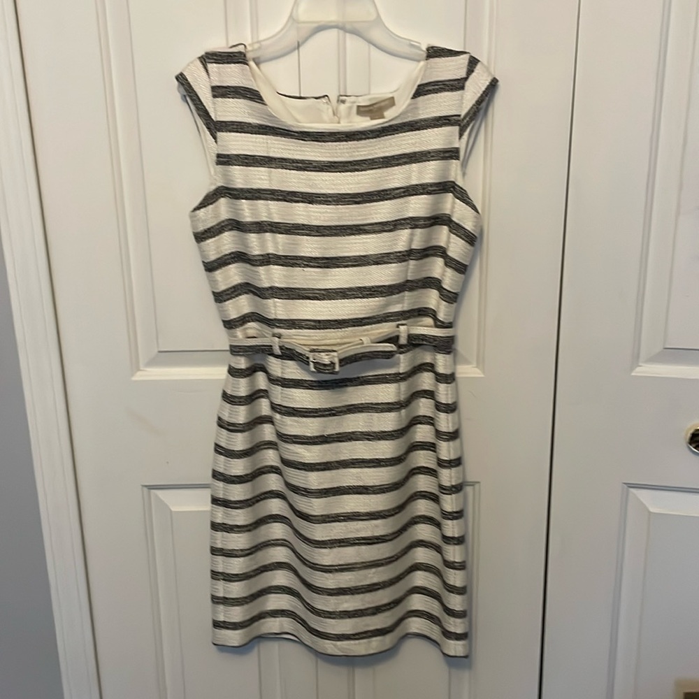 Banana Republic Sz 6 sleeveless, striped dress, lined with belt GUC BSC